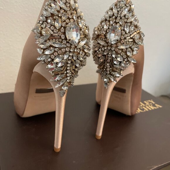 Badgley Mischka Satin Heels – Soft Pink with Crystal Embellishments – Size 5.5 - Picture 7 of 10